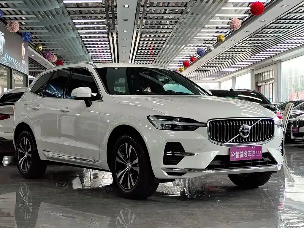 Volvo XC60 — фото 3
