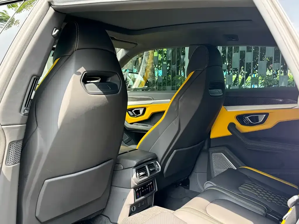 Lamborghini Urus — фото 10