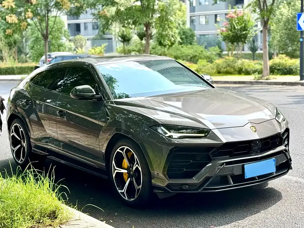 Lamborghini Urus — фото 3