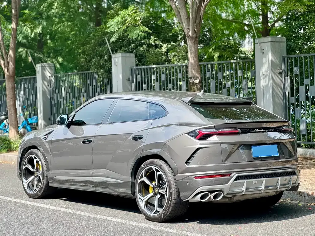Lamborghini Urus — фото 5