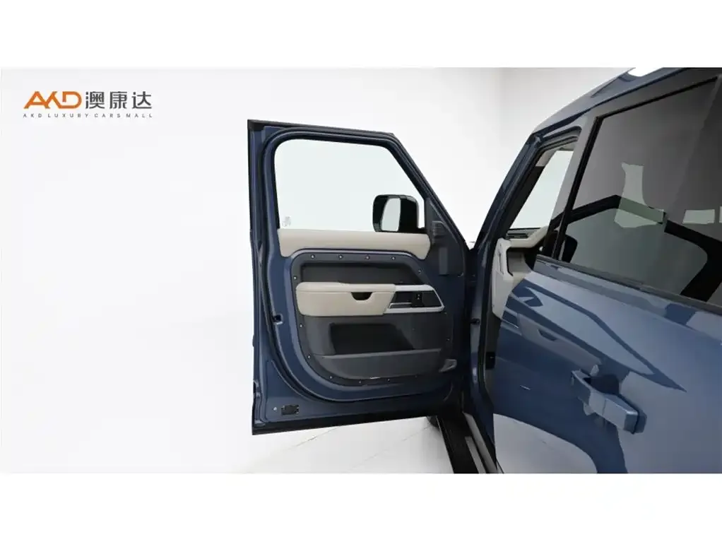 Land Rover Defender — фото 10