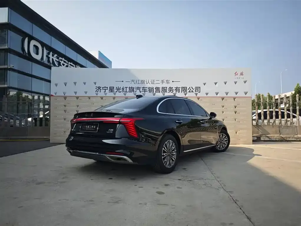 Hongqi H5 — фото 2