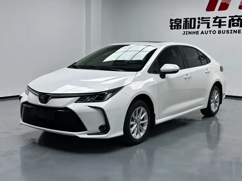 Toyota Corolla — фото 1
