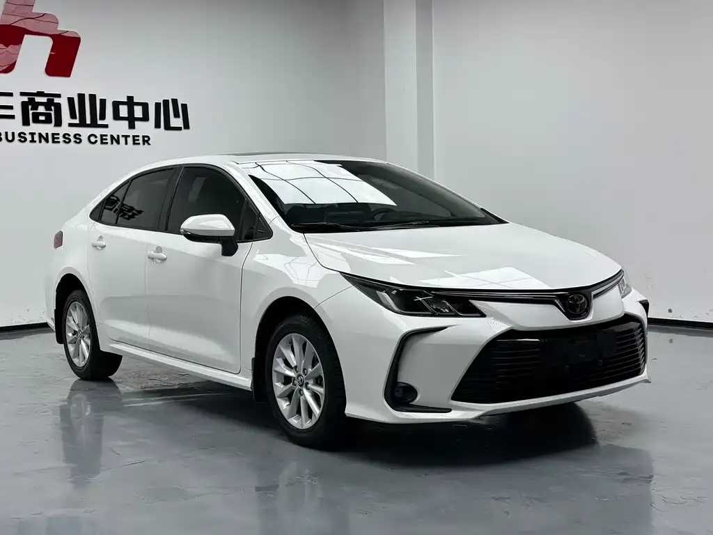 Toyota Corolla — фото 3