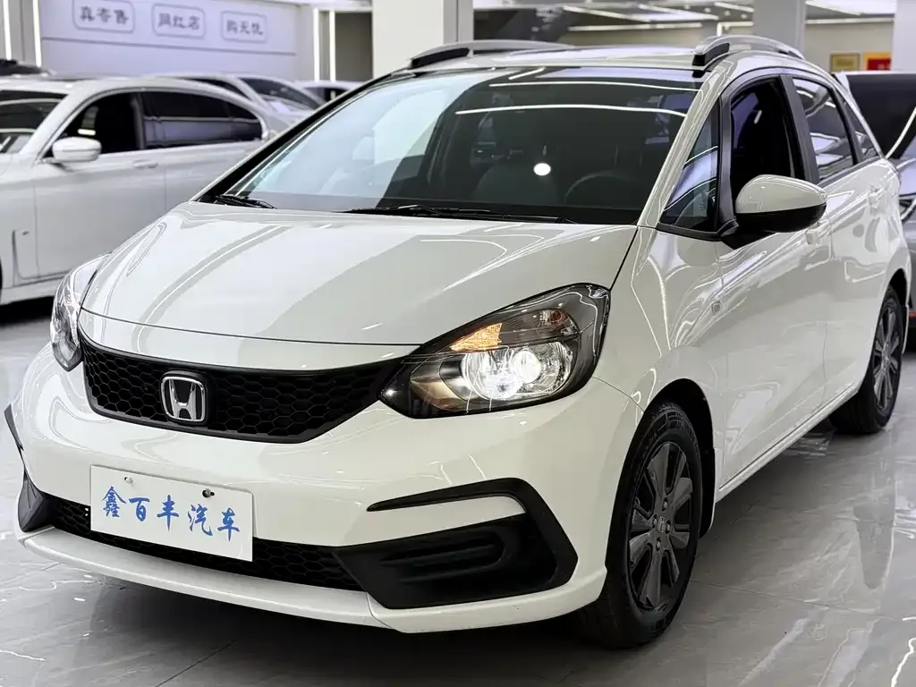 Honda Fit — фото 1