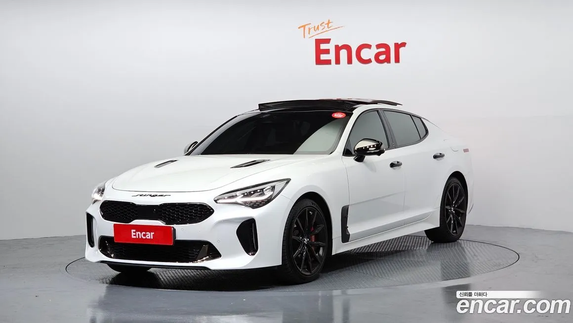Kia Stinger — фото 1
