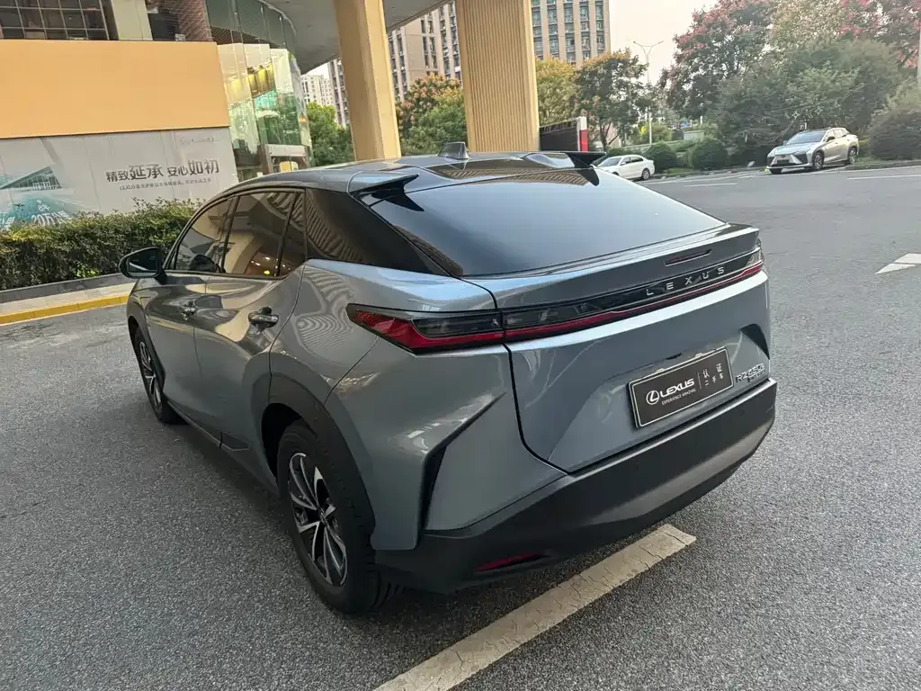 Lexus RZ — фото 4