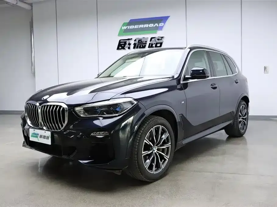 BMW X5 (Import) — фото 1