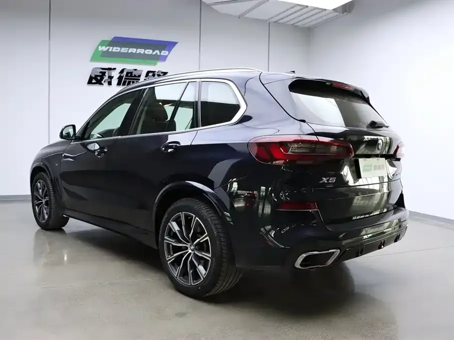 BMW X5 (Import) — фото 7