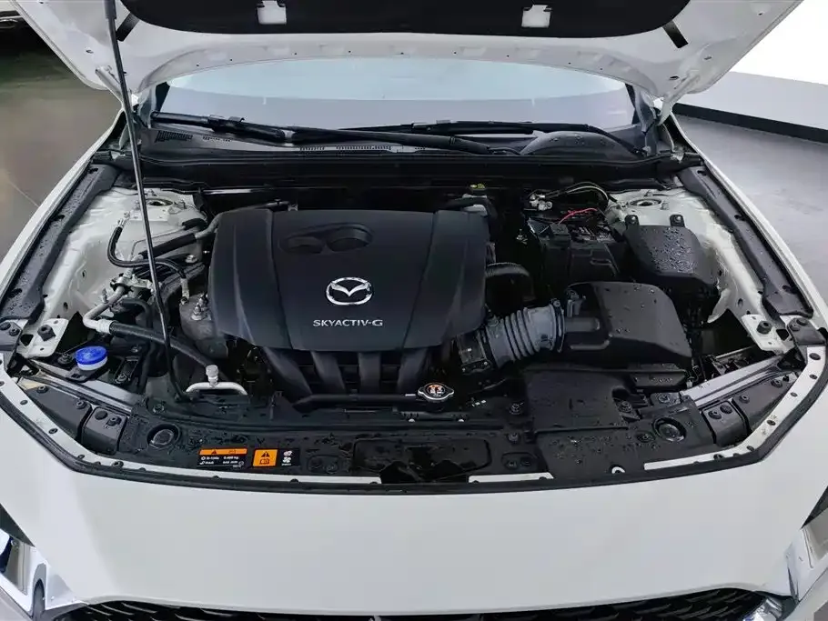 Mazda 3 Axela — фото 10