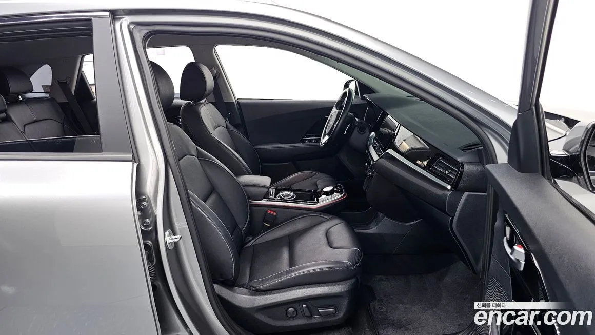 Kia Niro — фото 10