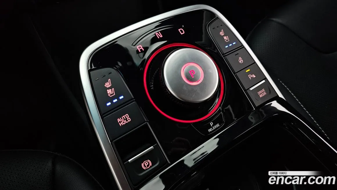 Kia Niro — фото 9