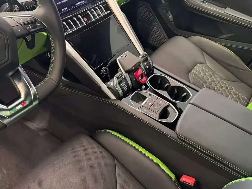 Lamborghini Urus — фото 3