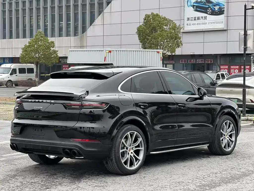 Porsche Cayenne — фото 2