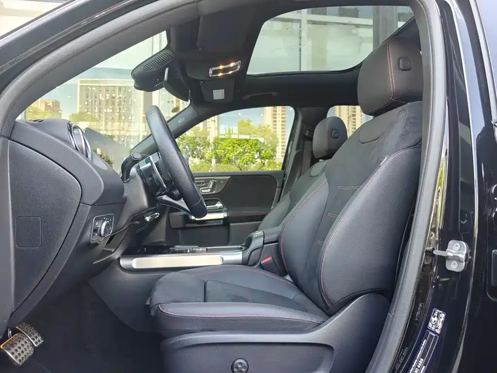 Mercedes-Benz GLB AMG — фото 4