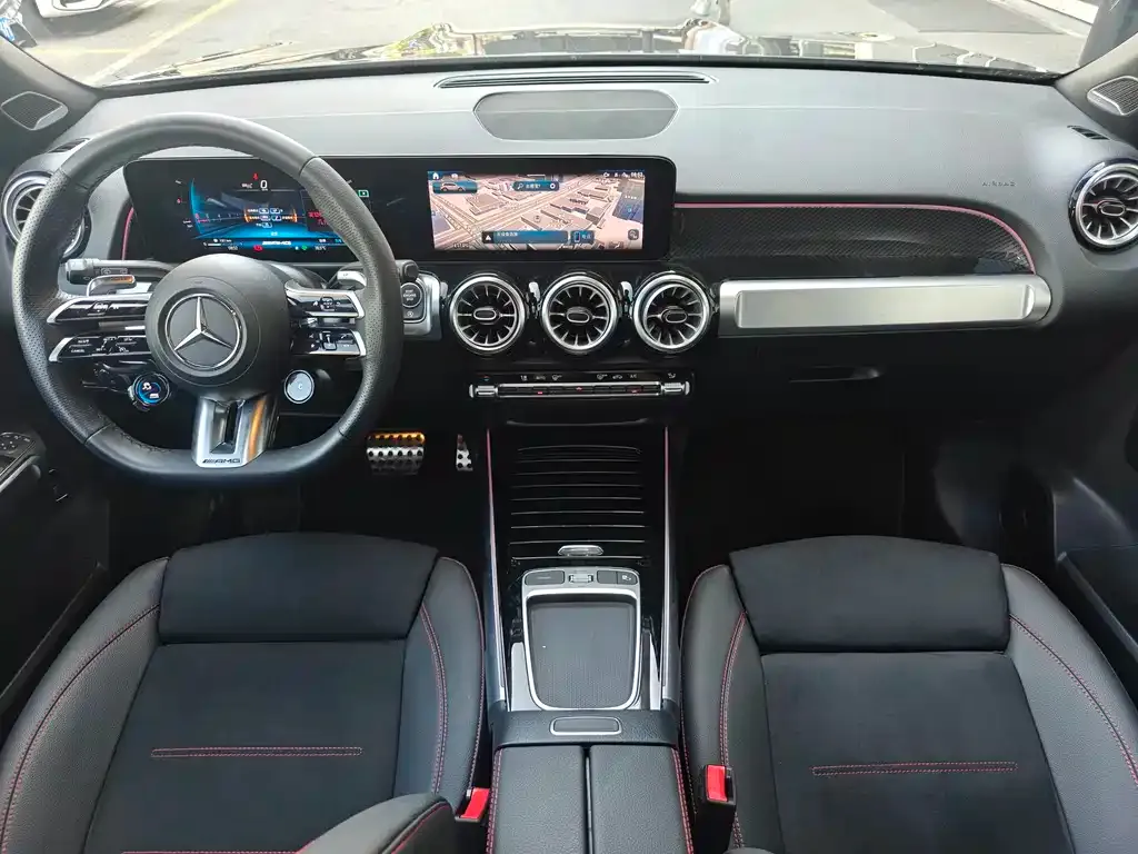 Mercedes-Benz GLB AMG — фото 7
