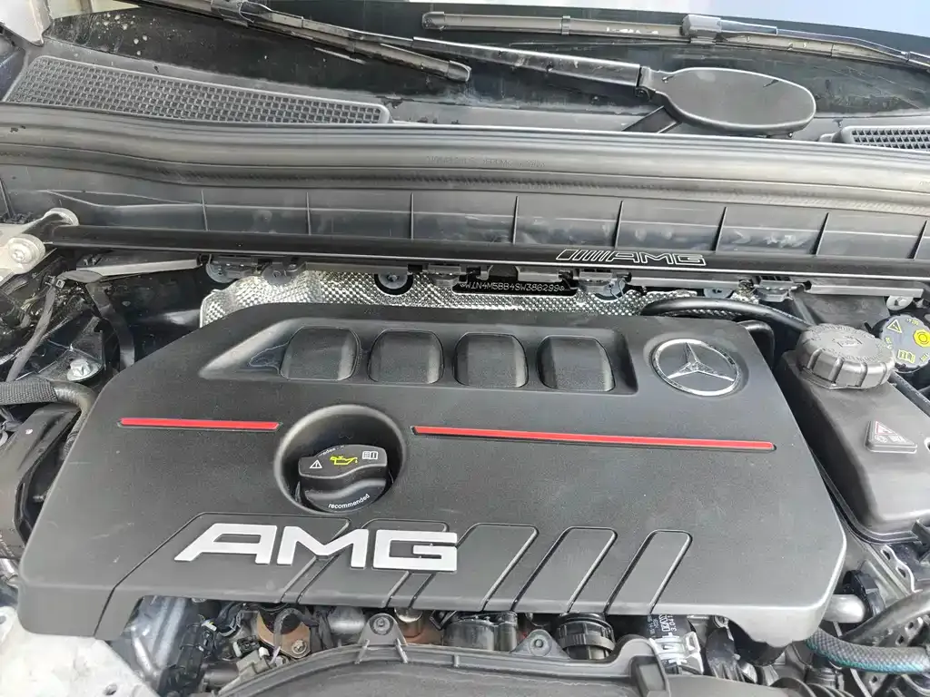 Mercedes-Benz GLB AMG — фото 9