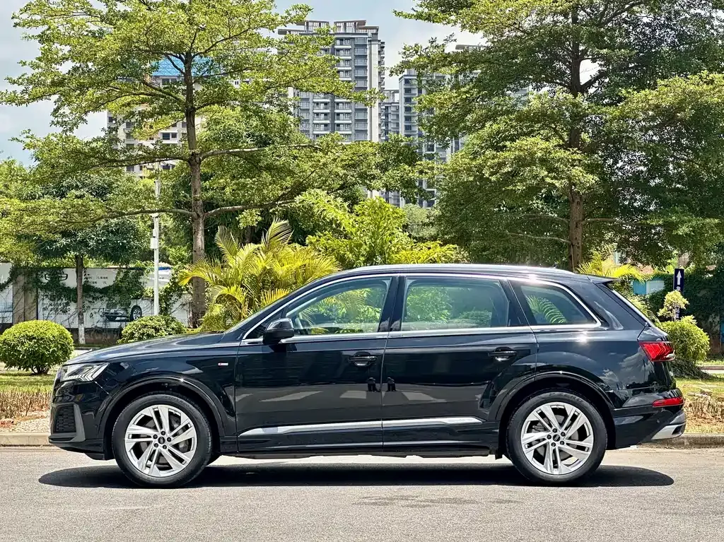 Audi Q7 — фото 4