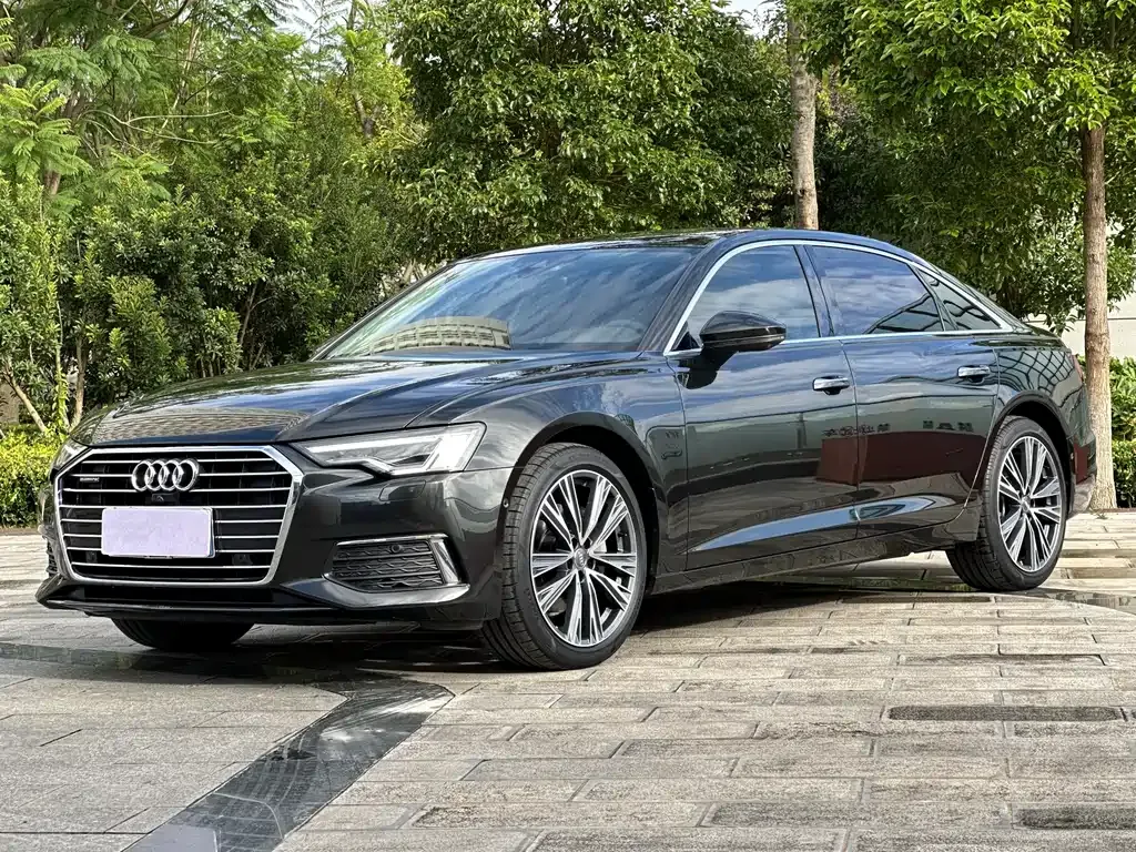Audi A6L — фото 1