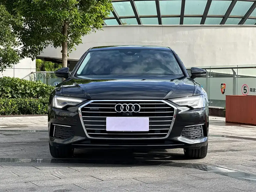 Audi A6L — фото 2