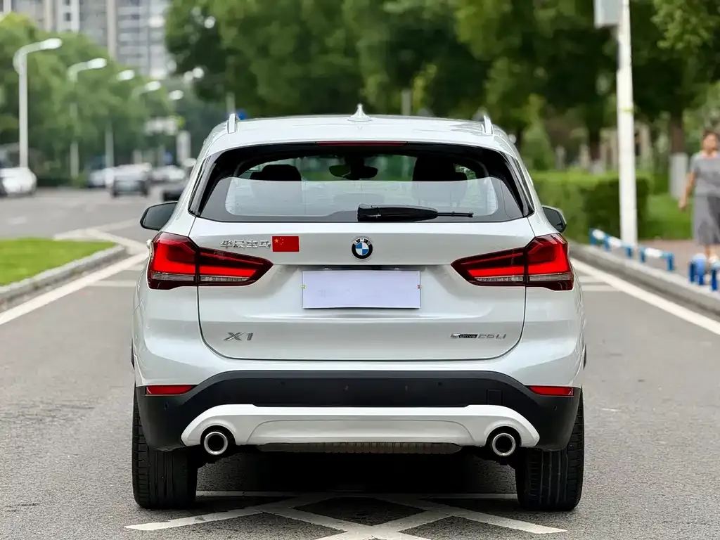 BMW X1 — фото 6