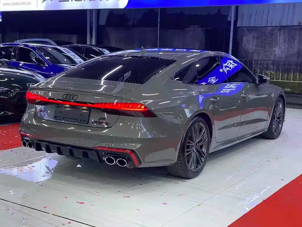 Audi A7 — фото 7
