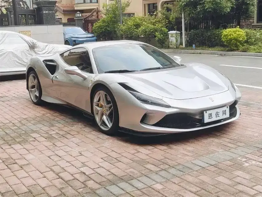 Ferrari F8 — фото 8