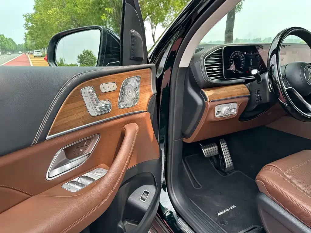Mercedes-Benz GLS — фото 5
