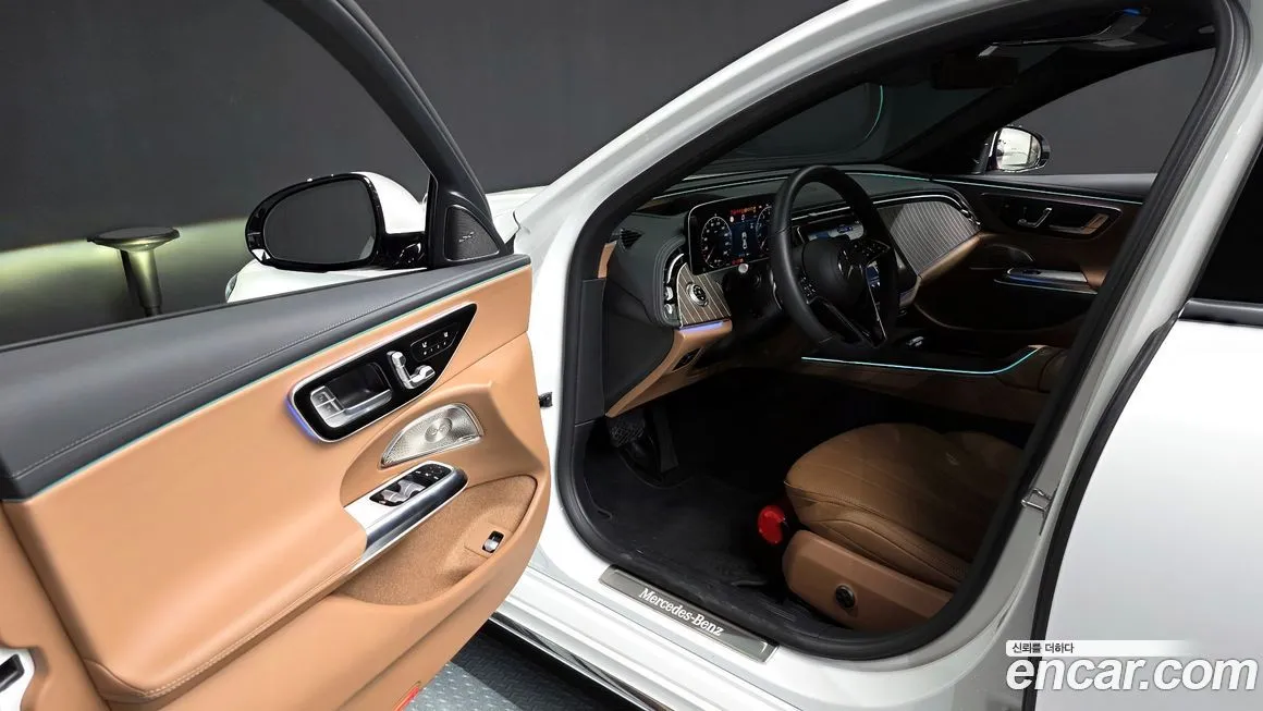 Mercedes-Benz E-Class — фото 10