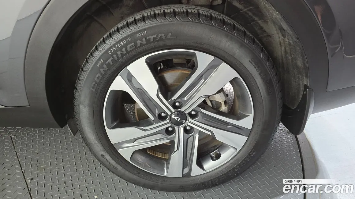 Kia Sorento — фото 5