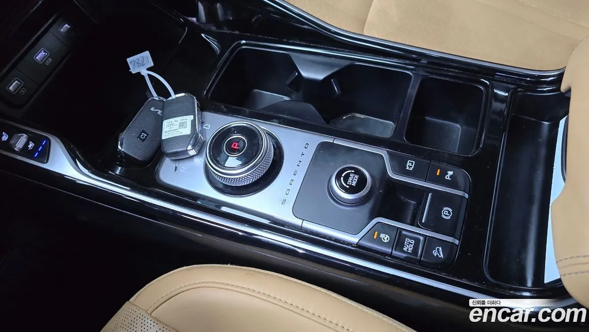Kia Sorento — фото 9