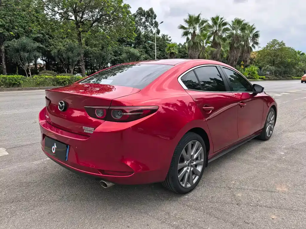 Mazda 3 Axela — фото 4
