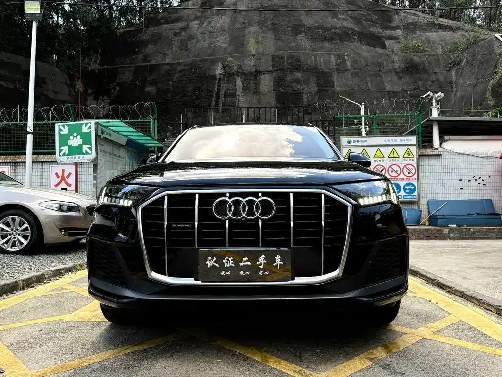 Audi Q7 — фото 3