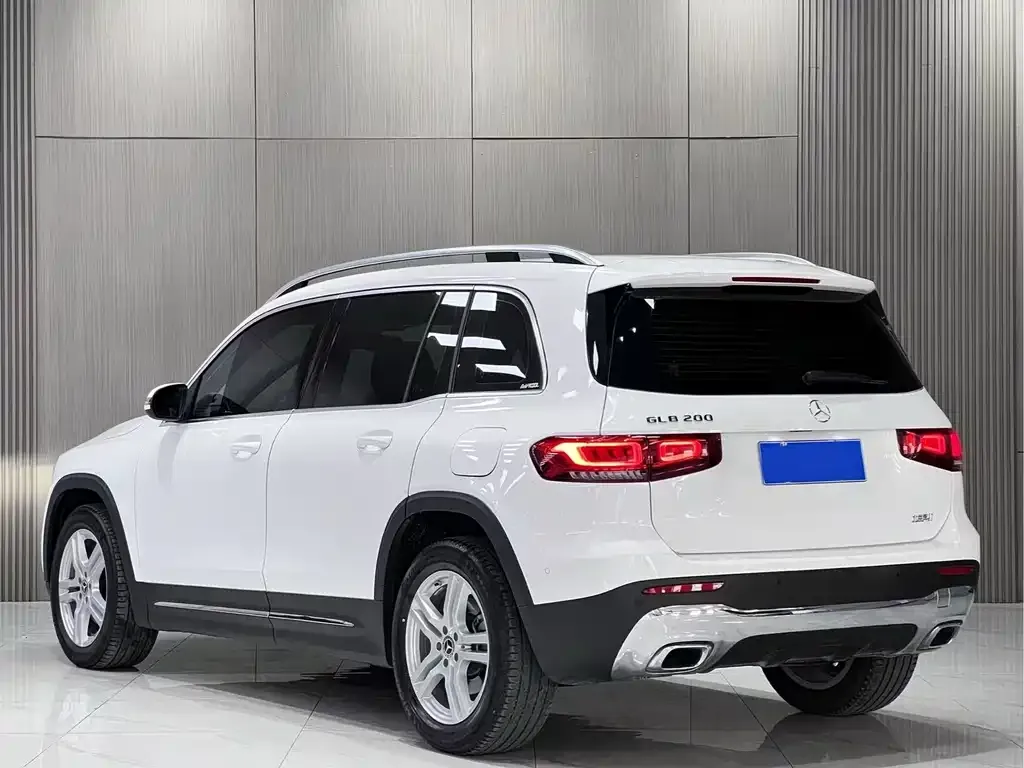 Mercedes-Benz GLB — фото 6