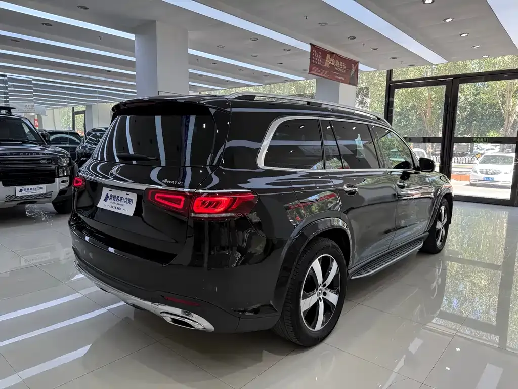Mercedes-Benz GLS — фото 6