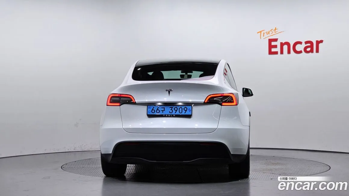 Tesla Model Y — фото 4