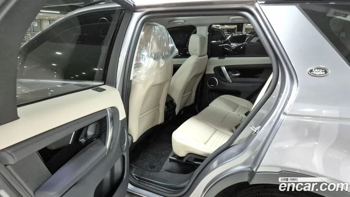 Land Rover Discovery Sport — фото 10