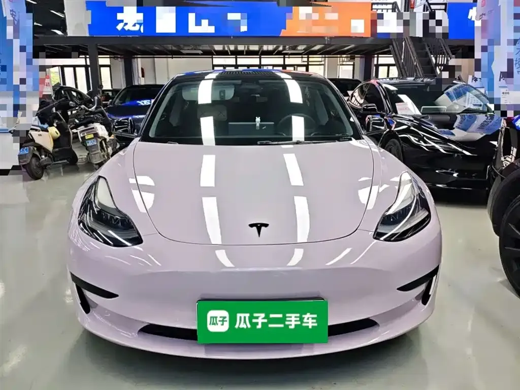 Tesla Model 3 — фото 3