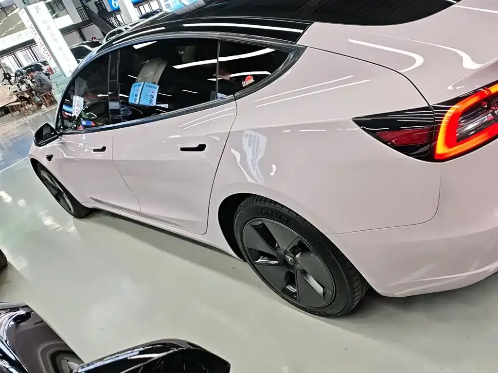 Tesla Model 3 — фото 5