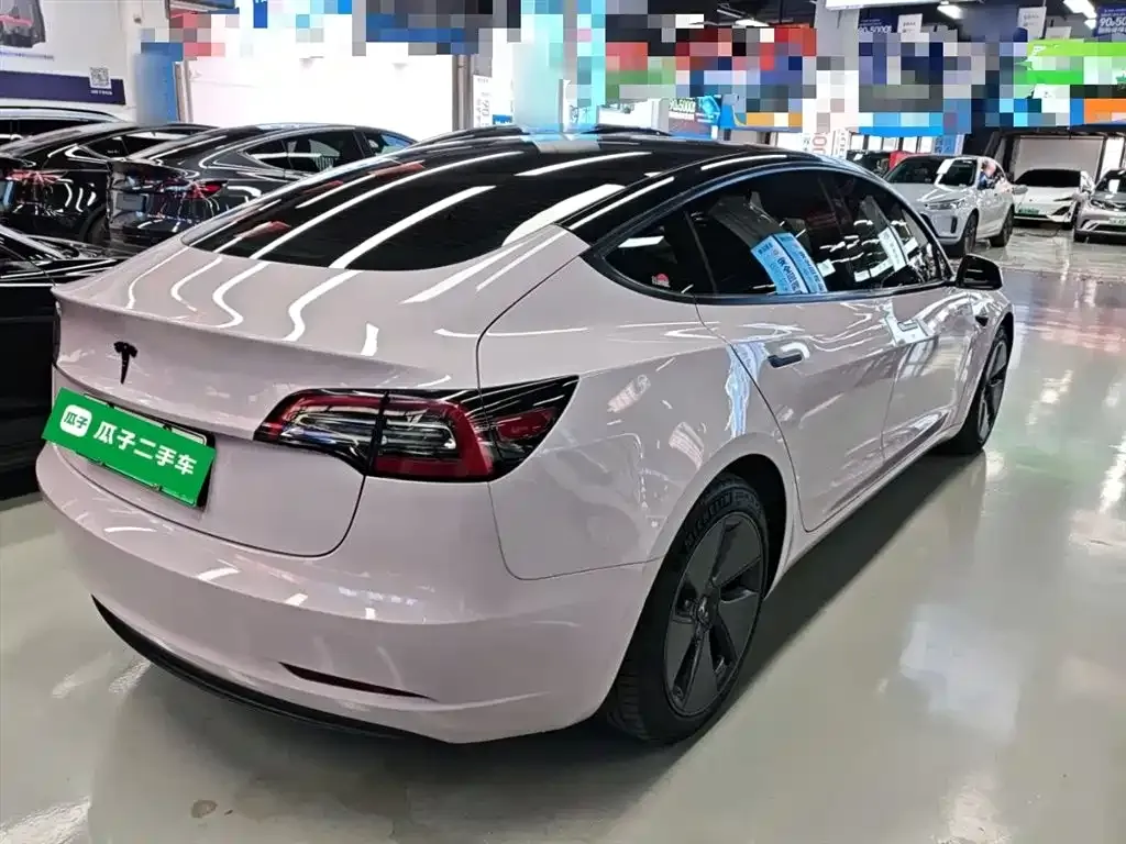 Tesla Model 3 — фото 7