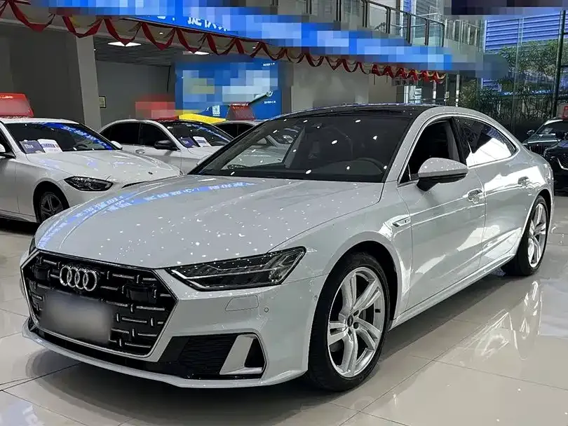 Audi A7L — фото 1