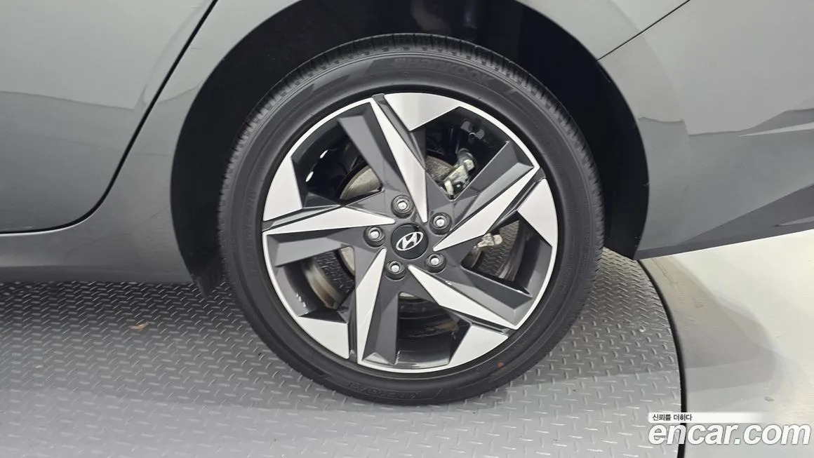Hyundai AVANTE — фото 5