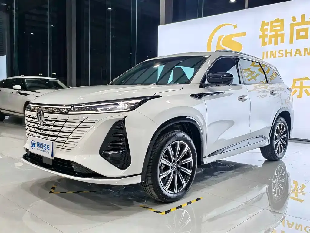 Changan CS75 PLUS — фото 2