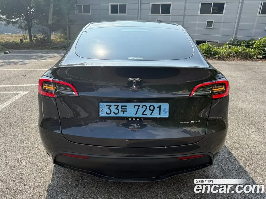 Tesla Model Y — фото 4