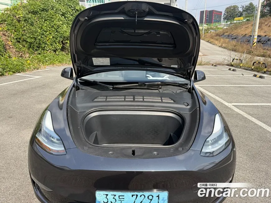 Tesla Model Y — фото 6