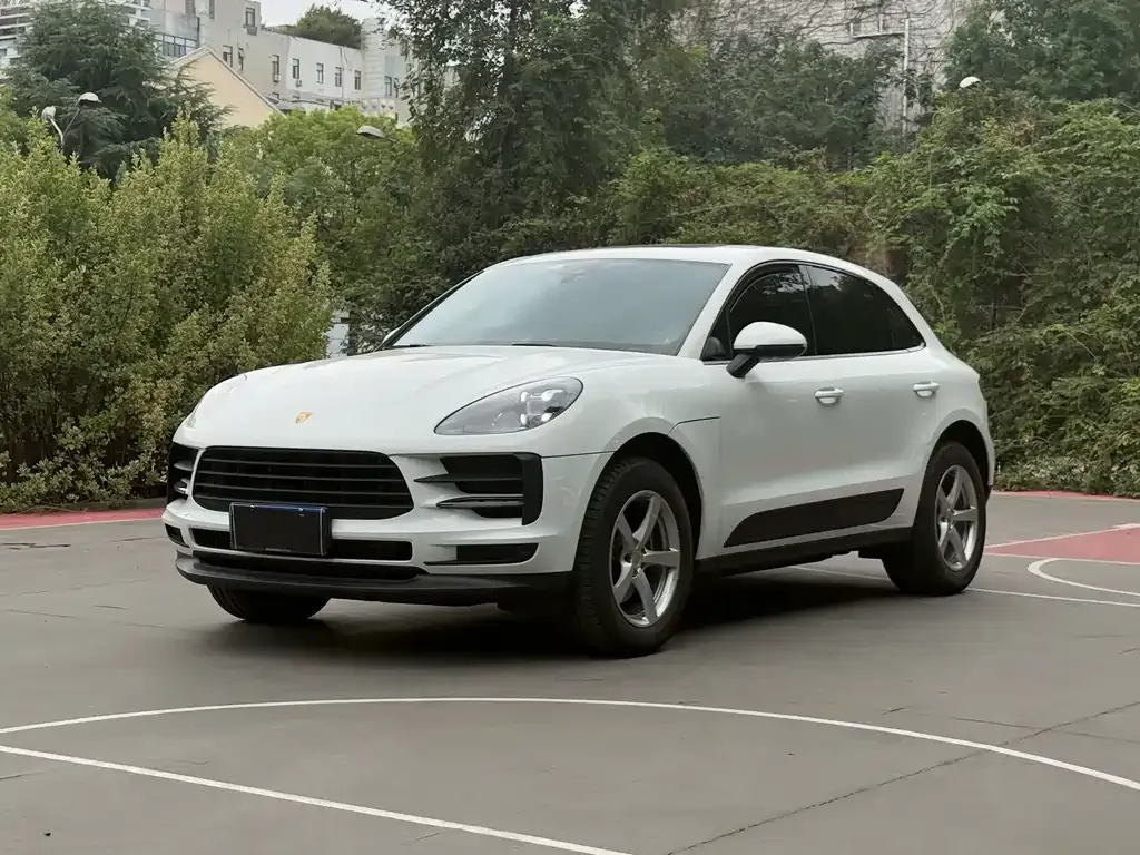 Porsche Macan — фото 1