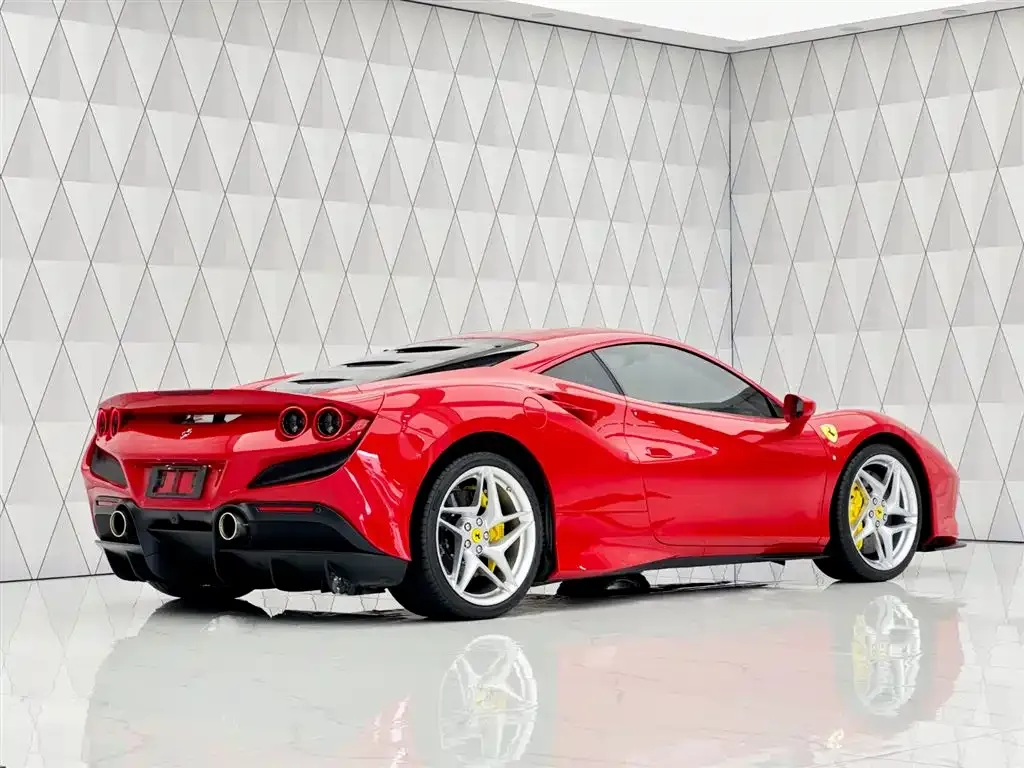 Ferrari F8 — фото 3