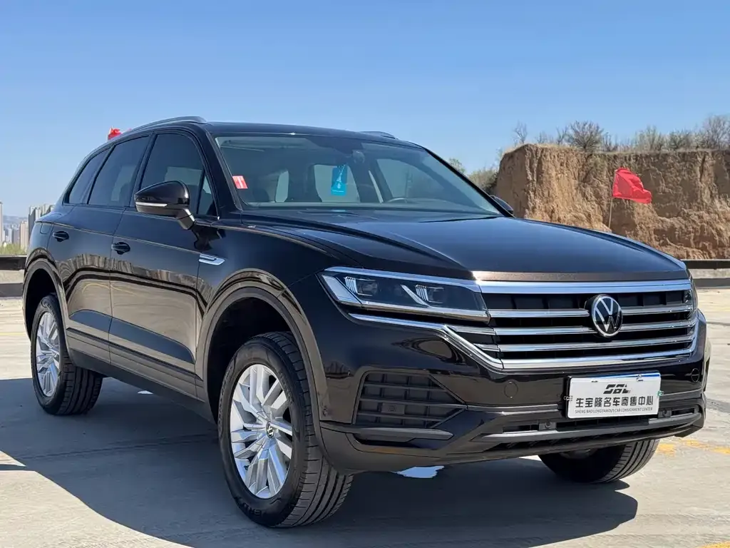 Volkswagen Touareg — фото 3