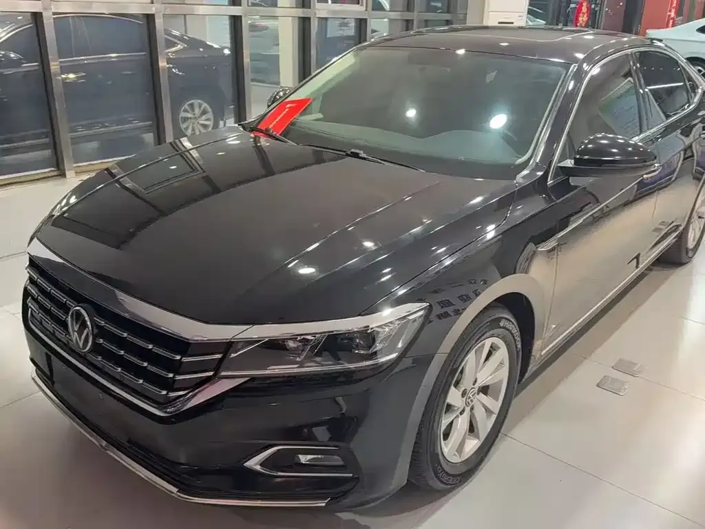 Volkswagen Passat — фото 1
