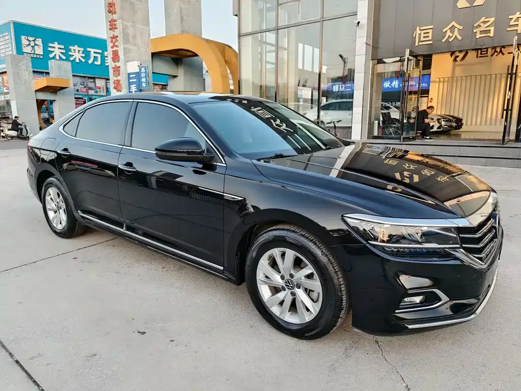 Volkswagen Passat — фото 3